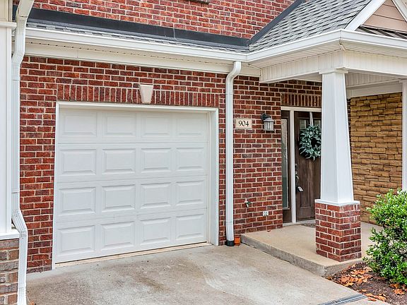 3rd image of 2342 N Tennessee Blvd #904
