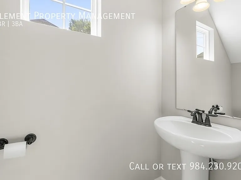 240 Quailwood Dr — Photo 17