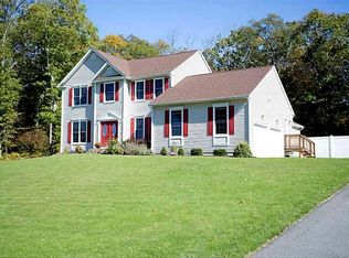 324 Cottrell Rd, Tiverton, RI 02878