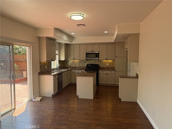 4th image of 15892 Ocean Ln