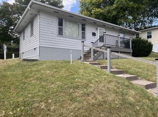212 Pine St, Muscatine, IA 52761
