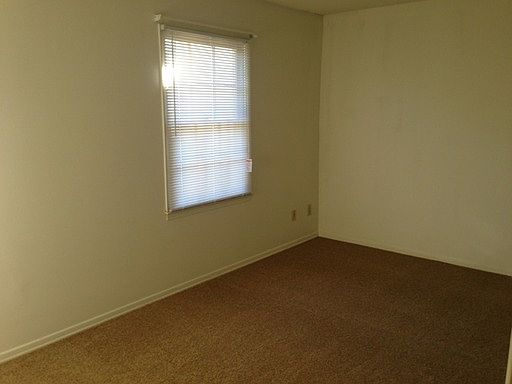 4th image of 3315 Regents Park Ln Unit C