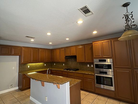 3rd image of 9740 Shadow Mountain Dr Unit B