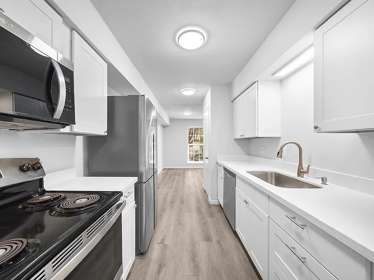353 N Post Oak Ln #729 — Photo 11