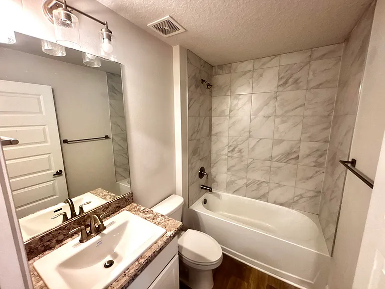 1399 SW Edinburgh Dr — Photo 14
