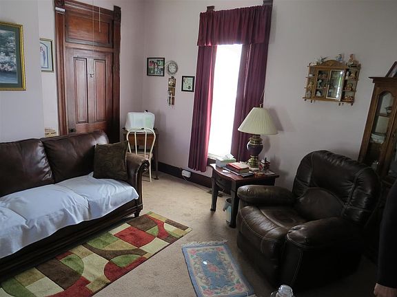5th image of 308 S Broadway St