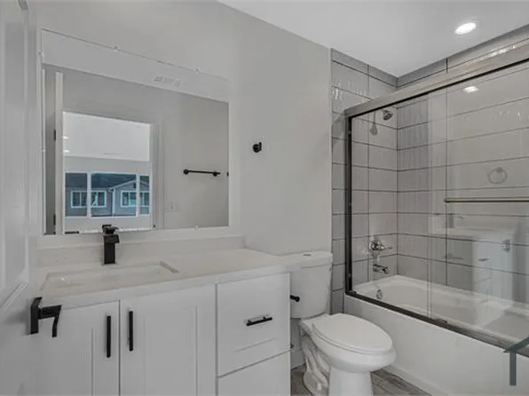 42 Kamilah Deyn Cir, Freedom, CA 95019