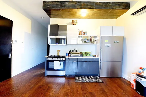 Rented by Rentall Group Inc | media 25