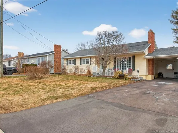 10 Sherwood Ave, Riverview, NB E1B 3X7