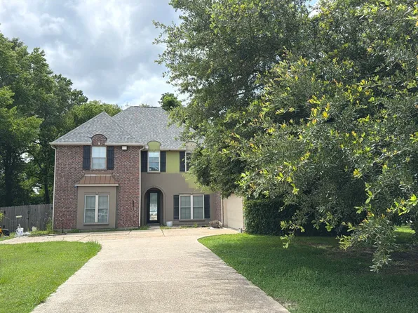 12225 Canterbury Park Dr, Geismar, LA 70734