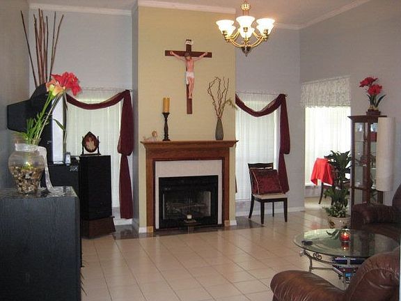 4th image of 1309 Arbor Cir