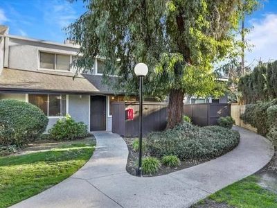 325 Standiford Ave, Modesto, CA, 95350