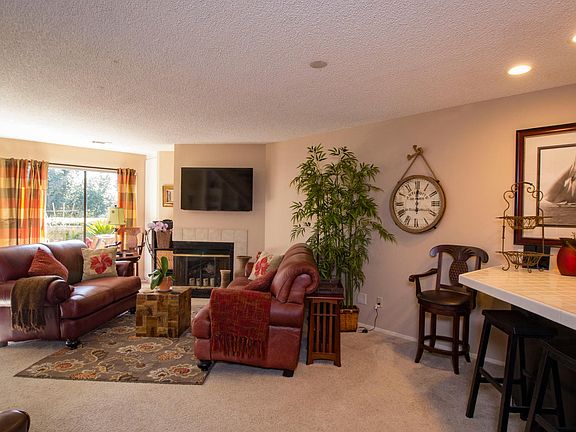 3rd image of 1346 Tourney Hill Ln