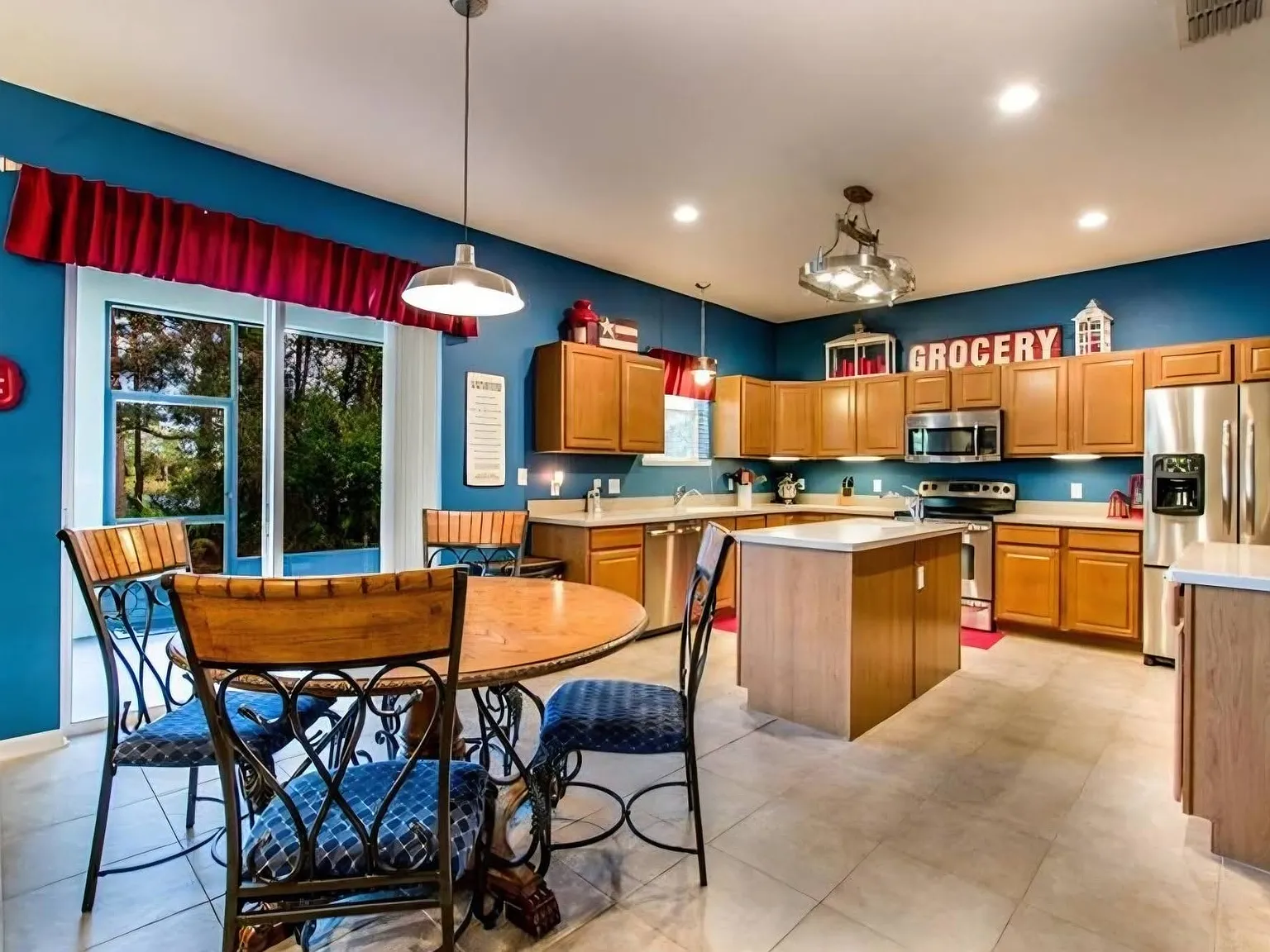 Rooms Near UCF | Large Chuluota Home | Immediate Move-In — Photo 4