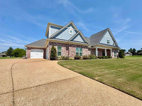 3rd image of 117 Wooten Oaks Cir