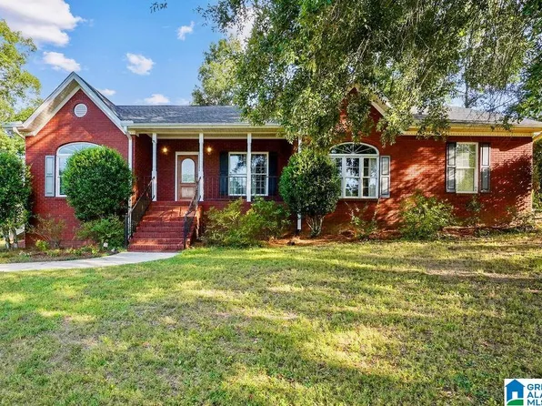 370 Milgray Ln, Calera, AL 35040