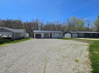 11419 N East Wawasee Dr, Syracuse, IN 46567