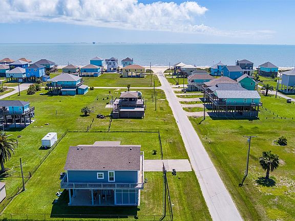 3rd image of 872 O'Neil Rd