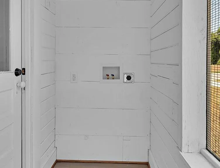 1905 N 19th St — Photo 17