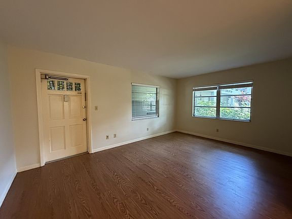 3rd image of 529 30th Ave N APT 7
