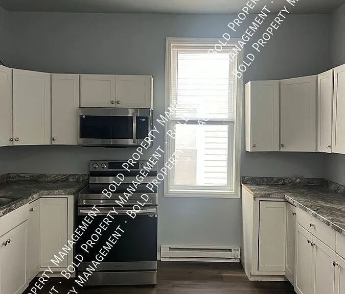 910 Walnut St #1 — Photo 26