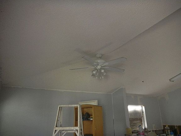 4th image of 1356 Golden Gate Ave