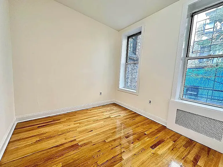 421 W 43rd St #M — Photo 1