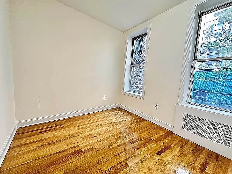 1st image of 421 W 43rd St #M