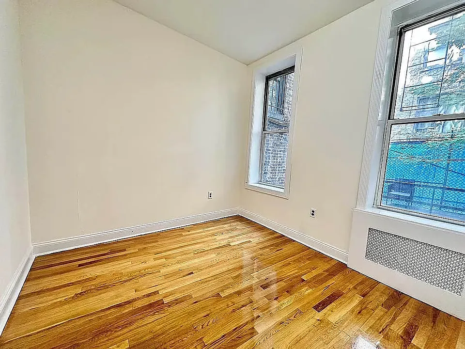 421 W 43rd St #M