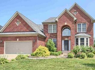 3704 Timbercrest Dr, Troy, MI 48083