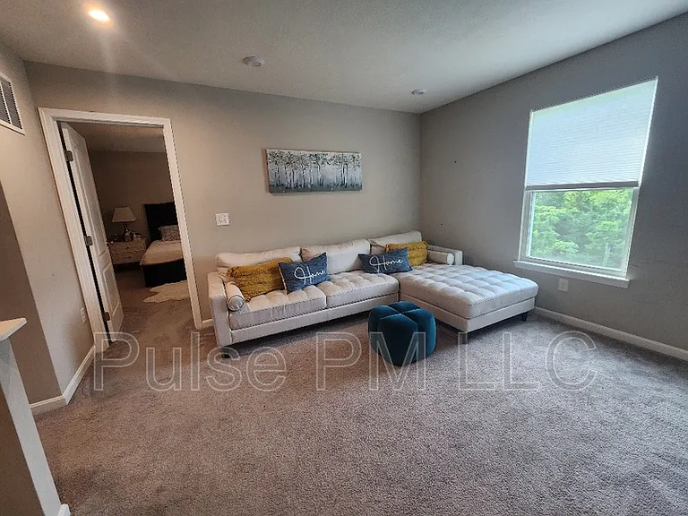 690 Hogrefe Rd — Photo 11