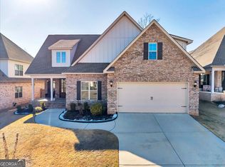 226 Landings Pointe Ln, Warner Robins, GA