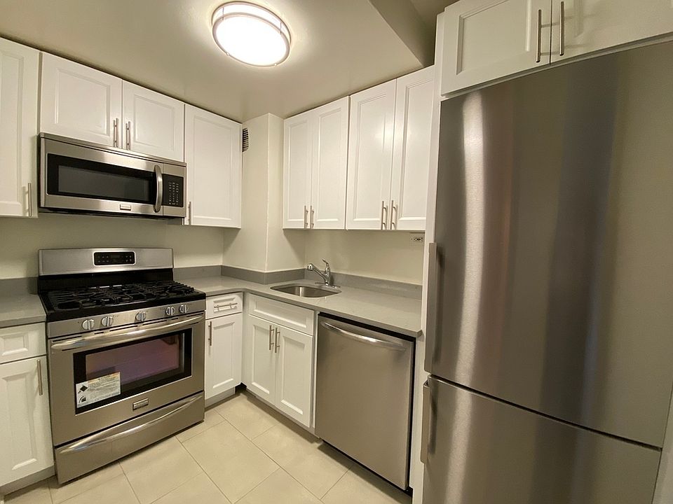 1st image of 160 E 88th St APT 15F