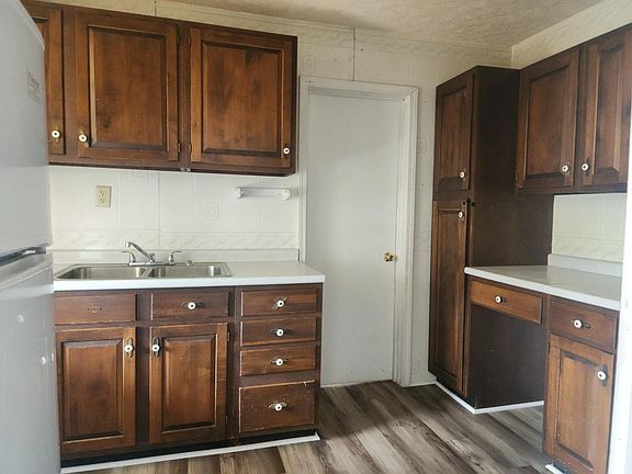 4th image of 1134 S Stormont St #4