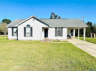 808 Kerry St, Albertville, AL 35950