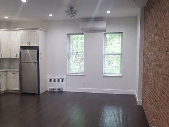 3rd image of 5312 11th Ave #2