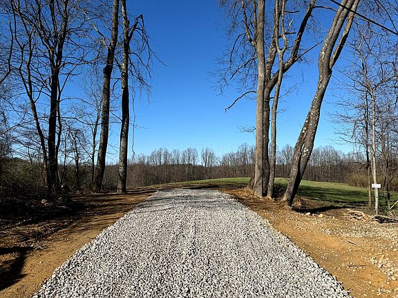 2nd image of 33819 Wolf Hill Rd