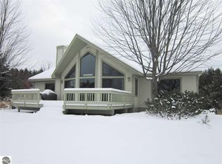 1623 Carlisle Farms Dr, Traverse City, MI 49696