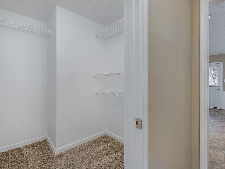 35 Oak Ridge Ct — Photo 17