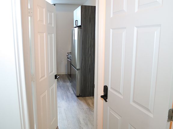 2nd image of 455 Pavonia Ave #1C