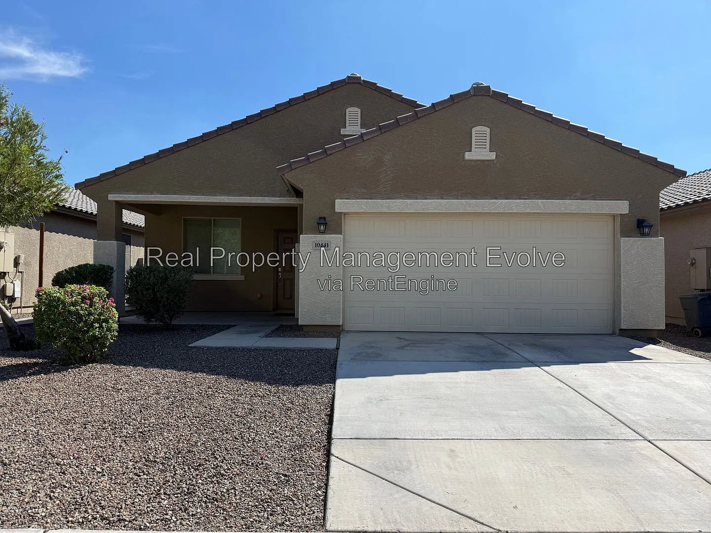 3 bed, 2.0 bath, 1460 sqft, $2,050 — Photo 1