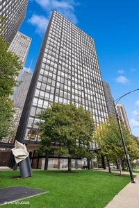 880 N Lake Shore Dr APT 3E, Chicago, IL, 60611