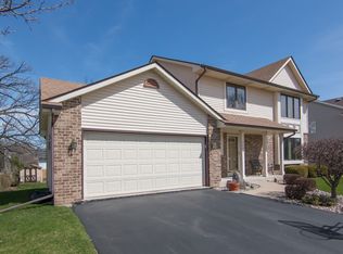 5808 Regency Hills Dr, Racine, WI 53406