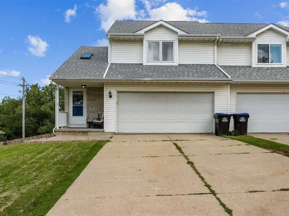 2267 13th St, Coralville, IA 52241