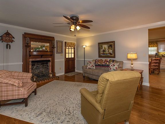 3rd image of 121 Heritage Hills Dr