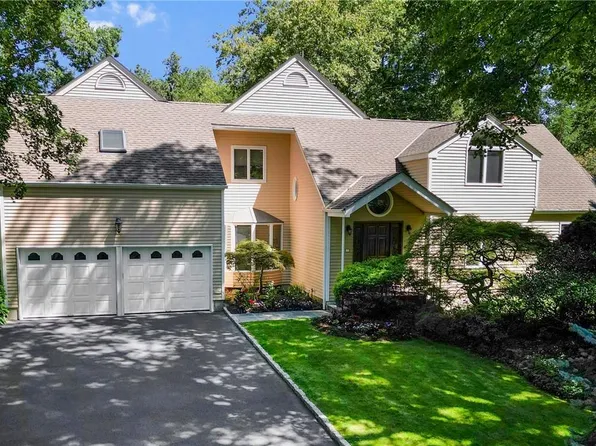 28 High Point Lane, Scarsdale, NY 10583