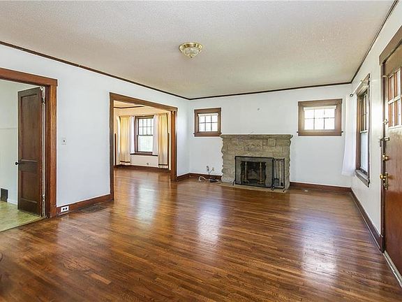 Gleaming hard wood floors and natural trim!