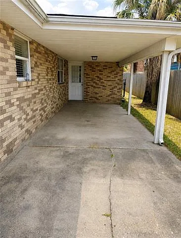 3 bed, 2.0 bath, 1006 sqft, $1,600 — Photo 2