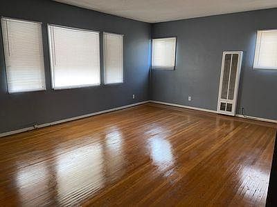 1st image of 844 Coronado Ave #844