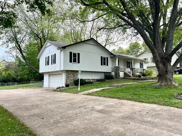 2546 S Brandon Avenue, Springfield, MO 65809